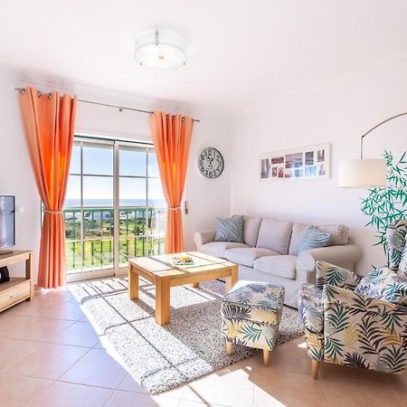 Lovely 2 Bedroom Apartment Including Pool, Stunning Ocean Views & Beach Closeby Praia Da Luz Ngoại thất bức ảnh
