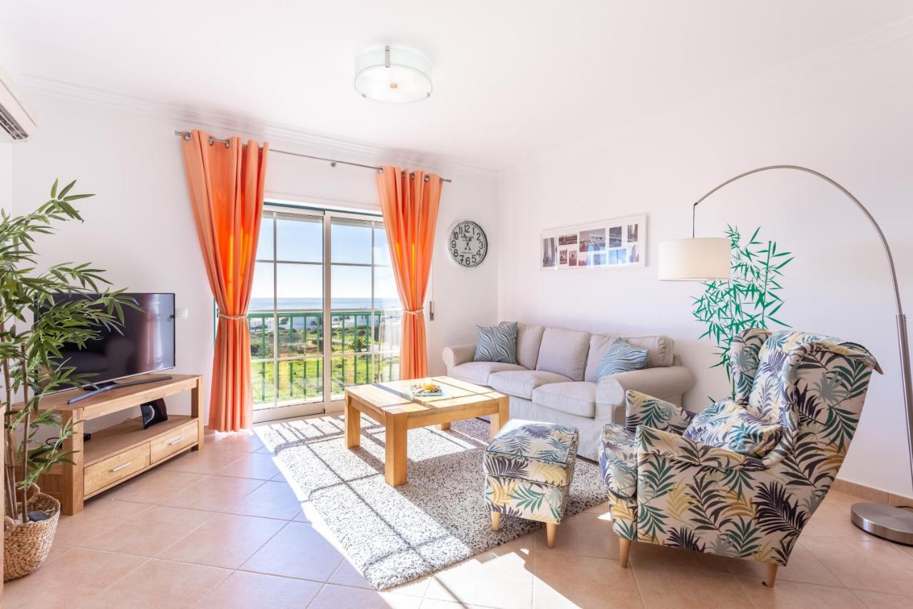 Lovely 2 Bedroom Apartment Including Pool, Stunning Ocean Views & Beach Closeby Praia Da Luz Ngoại thất bức ảnh