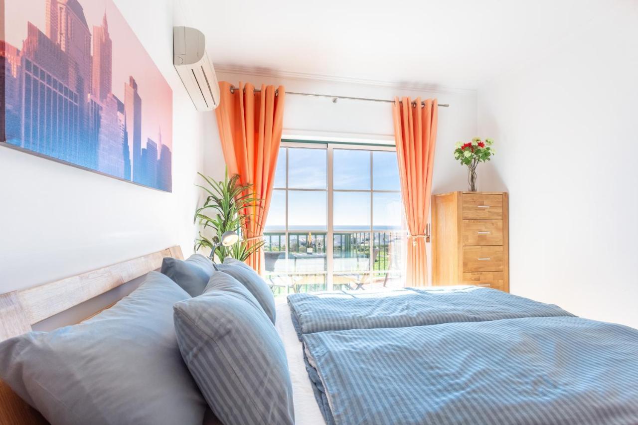 Lovely 2 Bedroom Apartment Including Pool, Stunning Ocean Views & Beach Closeby Praia Da Luz Ngoại thất bức ảnh